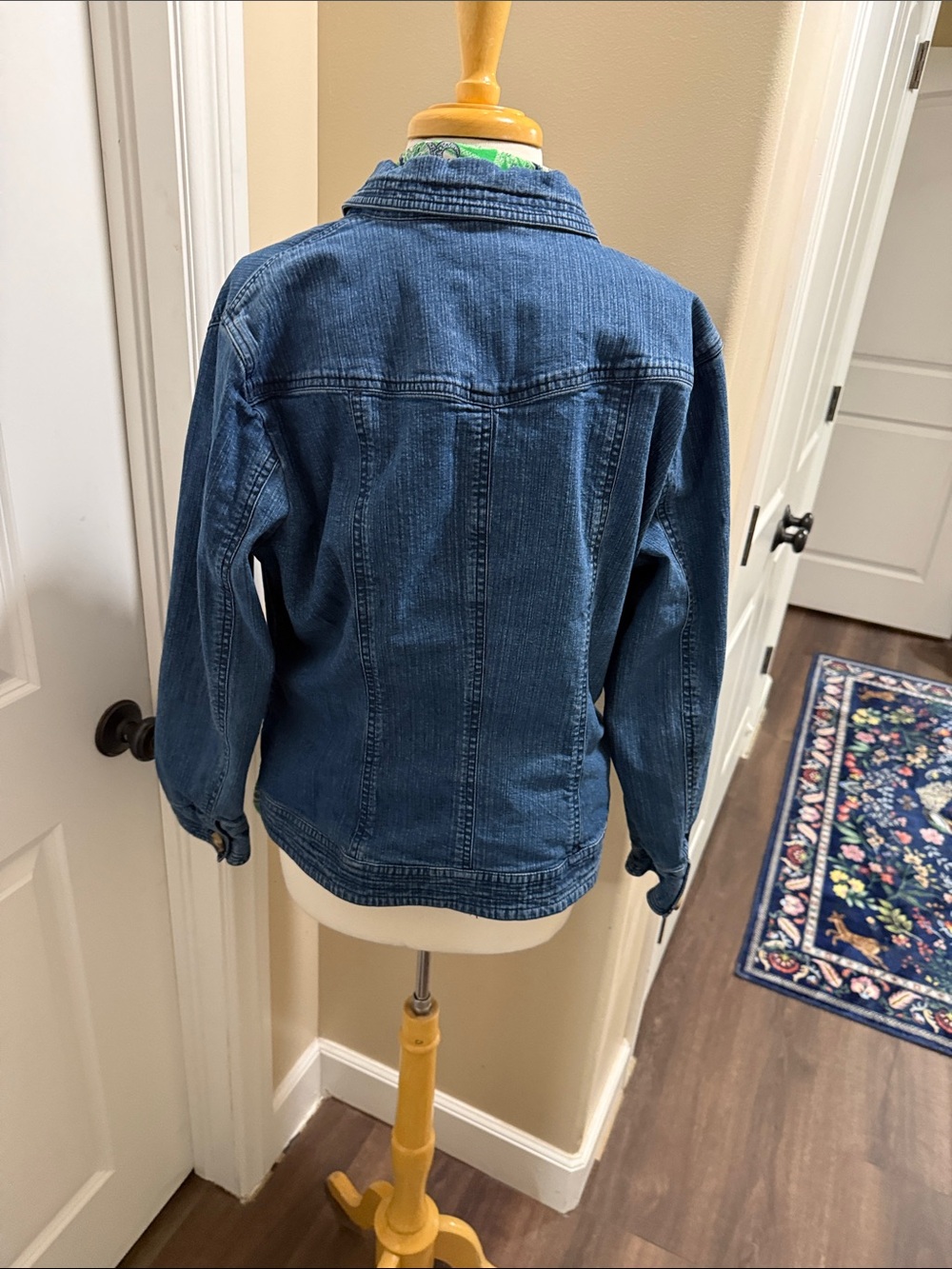 Coldwater Creek Medium Blue Denim Jacket with Button Front. Cotton. - Picture 6 of 9